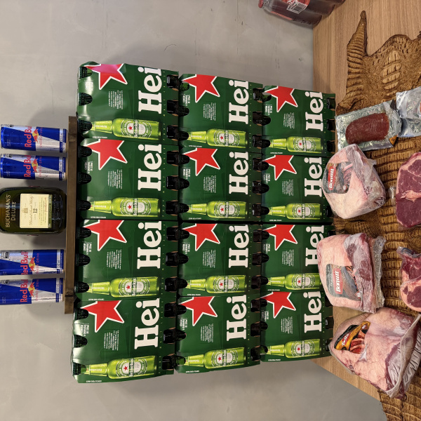 MEGA PAREDAO LONG NECK HEINEKEN COM 2 PREMIADAS DE 100 